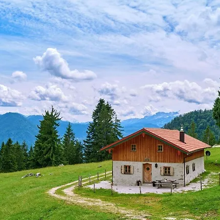 Naderbauer Niederalm Mountain Hut